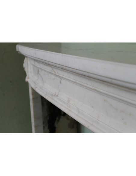 214 CAMINO LUIGI XVI "DEUX ROSES ARRONDI" IN FINISSIMO MARMO CALACATTA CLASSICO