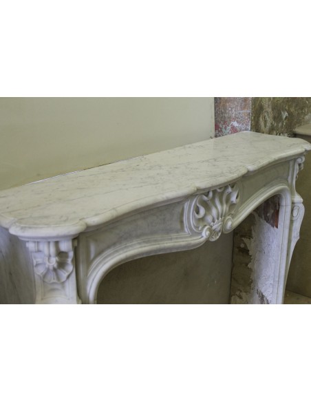 000 "PEZZO UNICO" ORIGINALE VERSIONE DI CAMINO "VELO DI MEDUSA", MARMO BIANCO CARRARA