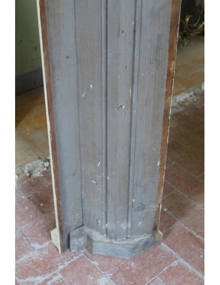 1003 AG IMPORTANTE E FIRMATISSIMO CAMINO IN ESSENZA DI PINO E STUCCHI D'ARTE