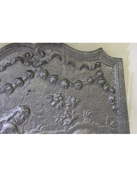 146 PIASTRA IN GHISA RAFFIGURANTE UNA DELLE FATICHE DI ERCOLE