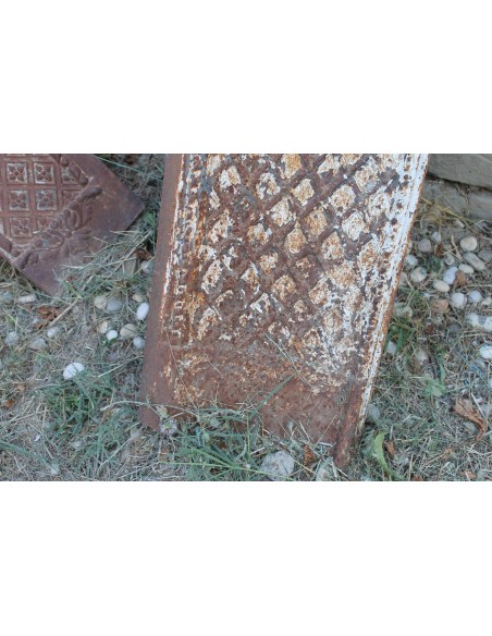 CG 080 CAMINO CONTROCUORE IN GHISA ARTISTICA A "TAPISSERIE"