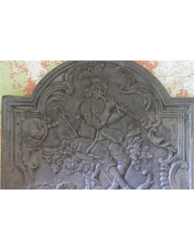 139 GRANDE PIASTRA A CAPPELLO DI GENDARME...