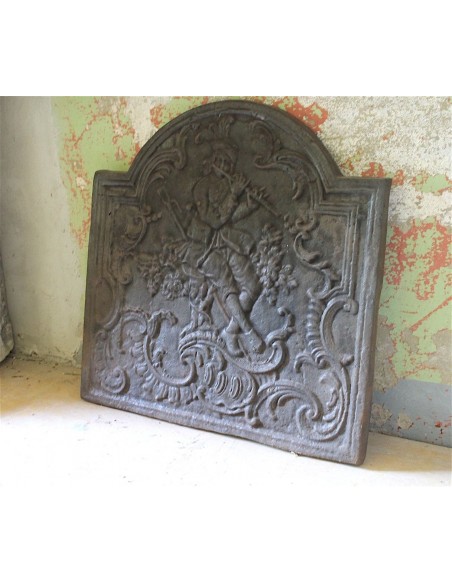 139 GRANDE PIASTRA A CAPPELLO DI GENDARME RAFFIGURANTE PAN