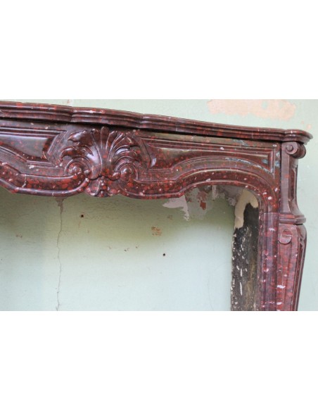 028 CAMINETTO LUIGI XV AMÉLIORÉ SCOLPITO IN MARMO ROUGE GRIOTTE