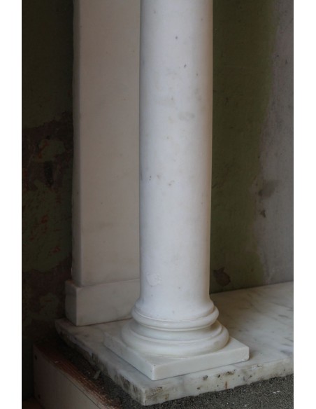500 CAMINO IMPERO D'EPOCA, A COLONNE, SCOLPITO IN MARMO BIANCO STATUARIO