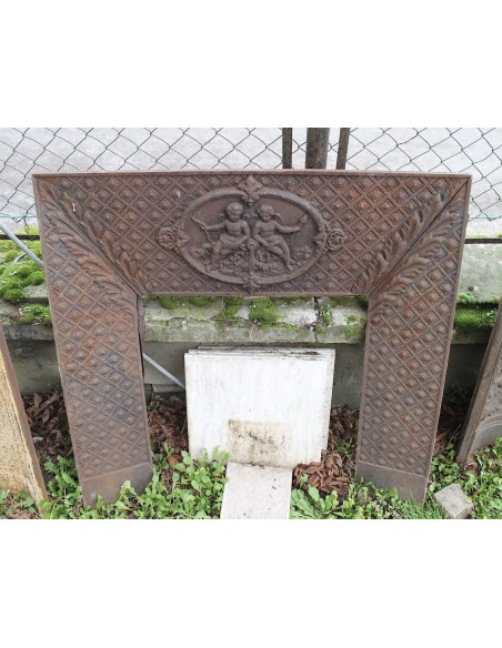 CG 069 CAMINETTO CONTROCUORE NEOCLASSICO IN GHISA ARTISTICA