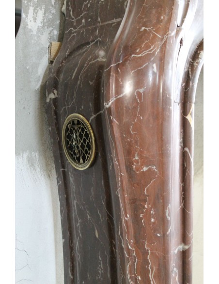 600 AG OPERA DI LOUIS MAJORELLE, CAMINO ART NOUVEAU SCOLPITO IN MARMO ROUGE ROYAL "VERSAILLES"