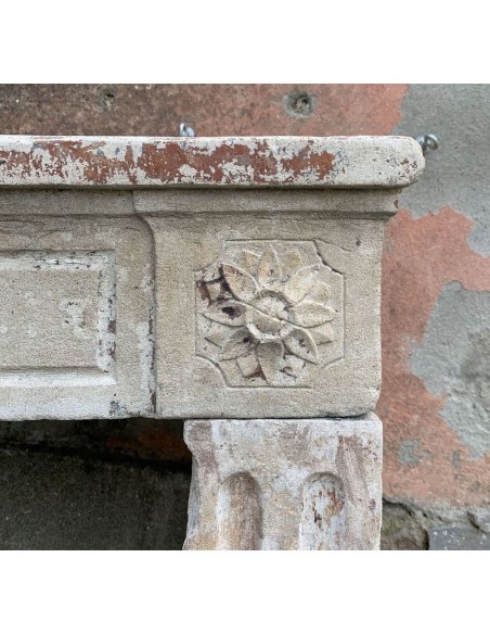 908 CAMINO LUIGI XVI D'EPOCA IN PIERRE DU BEAUJOLAIS