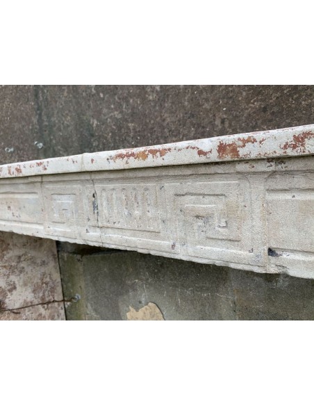 908 CAMINO LUIGI XVI D'EPOCA IN PIERRE DU BEAUJOLAIS