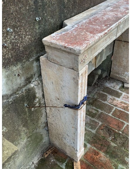 908 CAMINO LUIGI XVI D'EPOCA IN PIERRE DU BEAUJOLAIS