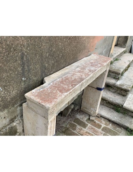 908 CAMINO LUIGI XVI D'EPOCA IN PIERRE DU BEAUJOLAIS