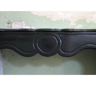 Camino antico Pompadour Plat scolpito in marmo Nero del Belgio 2