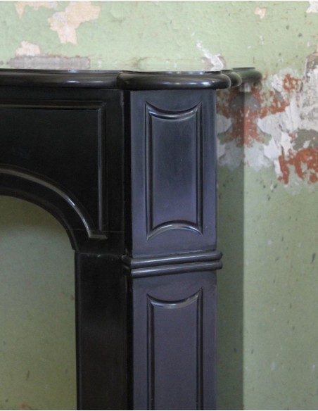 032 CAMINETTO LUIGI XV POMPADOUR "PLAT" SCOLPITO IN MARMO NERO DEL BELGIO