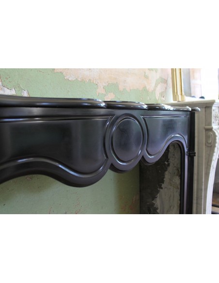 032 CAMINETTO LUIGI XV POMPADOUR "PLAT" SCOLPITO IN MARMO NERO DEL BELGIO