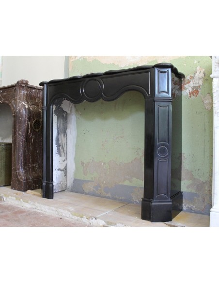 032 CAMINETTO LUIGI XV POMPADOUR "PLAT" SCOLPITO IN MARMO NERO DEL BELGIO