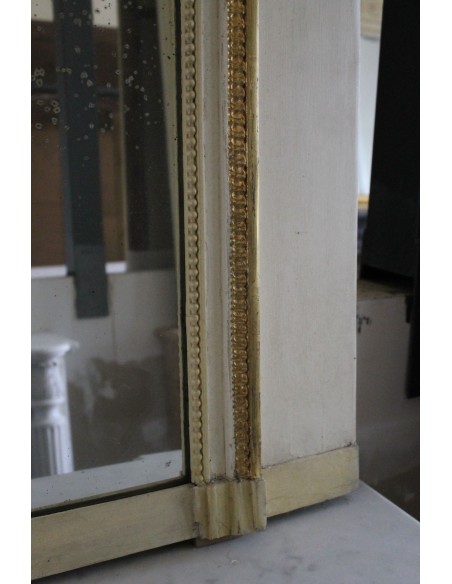 345 G CAMINIERA A PANNELLO CON SUPERFICI LACCATE E PARZIALMENTE DORATE