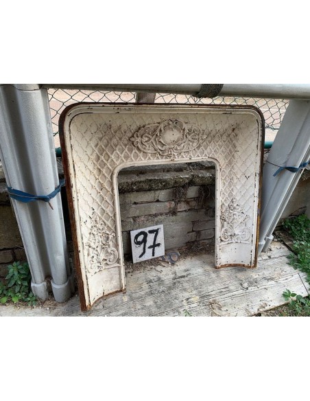 CG 097 CAMINETTO CONTROCUORE "NOBILIARE" CON FONDO A "TAPISSERIE" IN GHISA D'ARTE