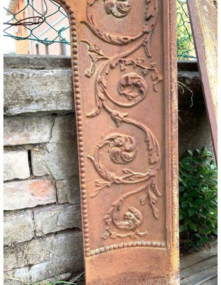 CG 099 CONTROCUORE CAMINO ANTICO LUIGI XIV IN GHISA D'ARTE CON DECORI FLOREALI