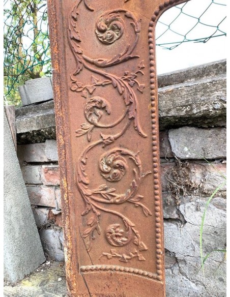 CG 099 CONTROCUORE CAMINO ANTICO LUIGI XIV IN GHISA D'ARTE CON DECORI FLOREALI