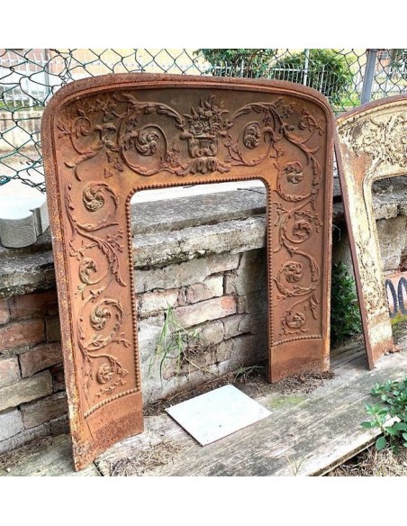 CG 099 CONTROCUORE CAMINO ANTICO LUIGI XIV IN GHISA D'ARTE CON DECORI FLOREALI