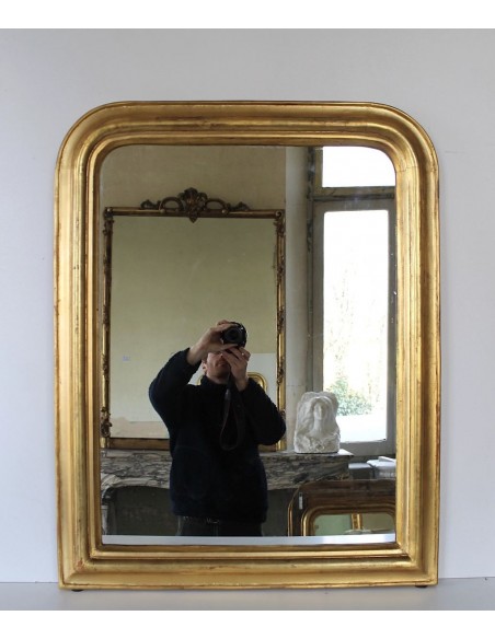 009 PICCOLA SPECCHIERA DORATA: SOBRIA, SEMPLICE ED ELEGANTE