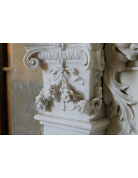 001 AG FIRMATO ADOLFO CIPRIANI, AL MONDO L'UNICO "ALBERO DELLA VITA" IN VESTE DI CAMINO