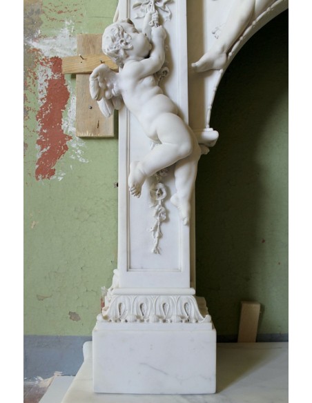 001 AG FIRMATO ADOLFO CIPRIANI, AL MONDO L'UNICO "ALBERO DELLA VITA" IN VESTE DI CAMINO