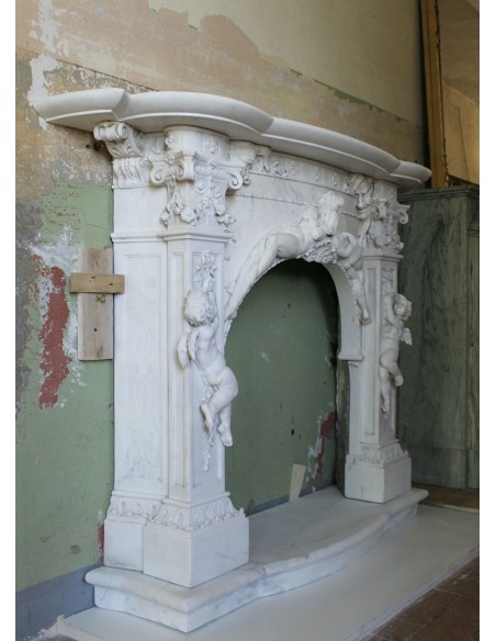 001 AG FIRMATO ADOLFO CIPRIANI, AL MONDO L'UNICO "ALBERO DELLA VITA" IN VESTE DI CAMINO