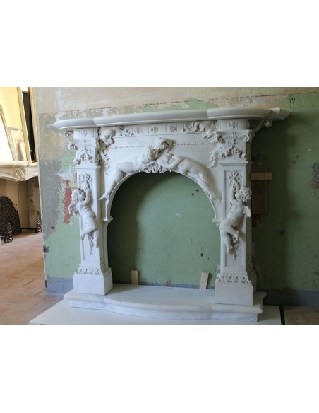 001 AG FIRMATO ADOLFO CIPRIANI, AL MONDO L'UNICO "ALBERO DELLA VITA" IN VESTE DI CAMINO