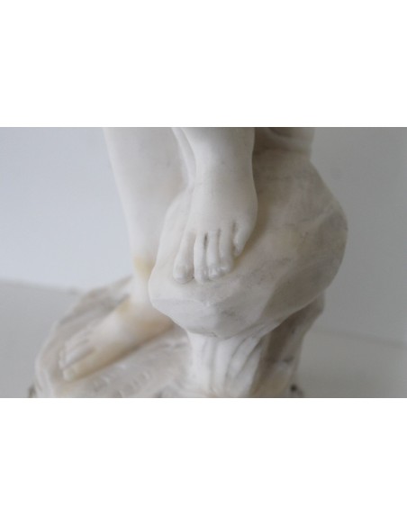 002 GIOVINETTA AL BAGNO, STATUARIO CARRARA, A FIRMA "ALLEGRA"