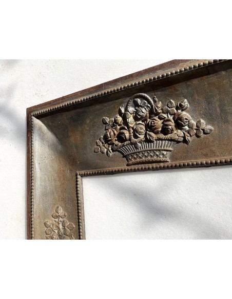 CG 068 CONTROCUORE CAMINO LUIGI XVI "PANIER FLEURI" IN GHISA D'ARTE,