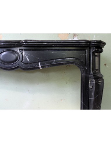 029 CAMINO POMPADOUR "PIED GALBÉ" IN MARMO NERO...