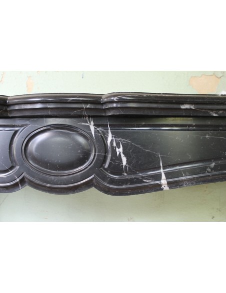 029 CAMINO POMPADOUR "PIED GALBÉ" IN MARMO NERO MARQUINIA VENATO