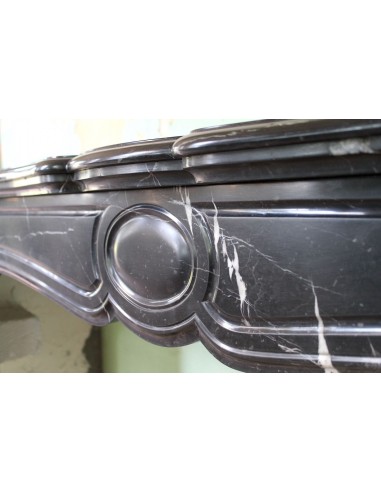 029 CAMINO POMPADOUR "PIED GALBÉ" IN MARMO NERO...