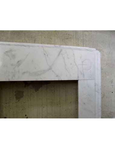 703 CAMINO ART DECO IN MARMO BIANCO CARRARA VENATO