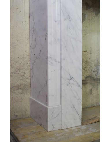 703 CAMINO ART DECO IN MARMO BIANCO CARRARA VENATO