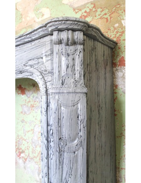 047 POMPADOUR GALBÉ IN UN RAFFINATISSIMO MARMO BLEU FLEURI