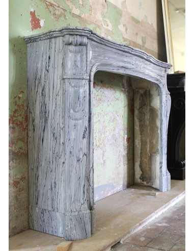 047 POMPADOUR GALBÉ IN UN RAFFINATISSIMO MARMO...