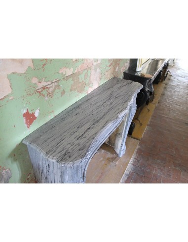 047 POMPADOUR GALBÉ IN UN RAFFINATISSIMO MARMO...