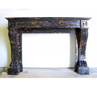 Eccezionale camino Griffe de Lion scolpito in marmo Portoro Gold d'antica cavazione. Caminetto molto raro e richiesto.