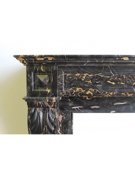 503 AG "GRIFFE DE LION" IN PORTORO, IL PIU' PREZIOSO MARMO AL MONDO