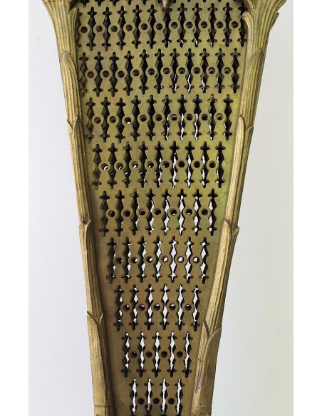 001 ANTICO PARASCINTILLE A VENTAGLIO IN FUSIONI DI BRONZO