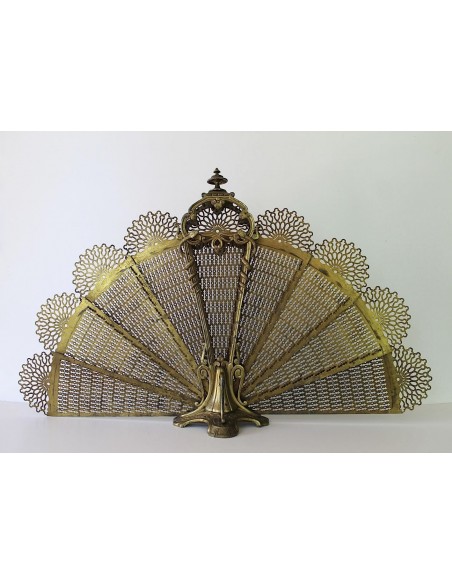 004 PARASCINTILLE OTTOCENTESCO A CODA DI PAVONE, CON ORIGINALE E "SINUOSA" DECORAZIONE