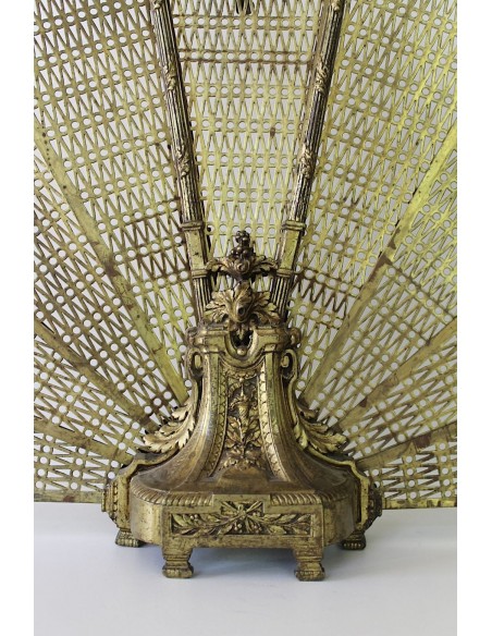 005 PARASCINTILLE A VENTAGLIO IN FUSIONE DI BRONZO ED OTTONE TRAFORATO