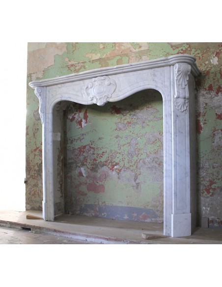 015 CAMINO DETTO "LOUIS QUINZE COTE D'AZUR", TRA BAROCCO E LIBERTY IN MARMO BIANCO DI CARRARA