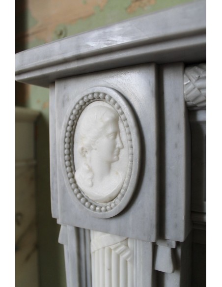 241 AG RAFFINATISSIMO PEZZO UNICO* NEI MARMI BLEU TURQUIN** E STATUARIO CARRARA