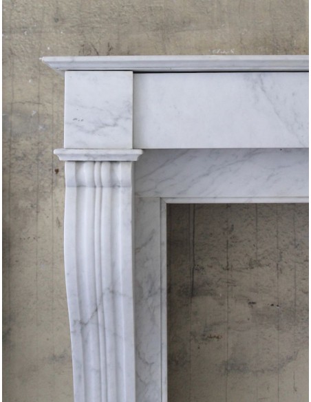 411 ANTICO CAMINETTO LUIGI FILIPPO "CLASSIQUE" SCOLPITO IN MARMO BIANCO DI CARRARA