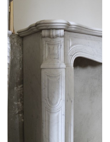 067 POMPADOUR PIED GALBE' SCOLPITO IN MARMO...