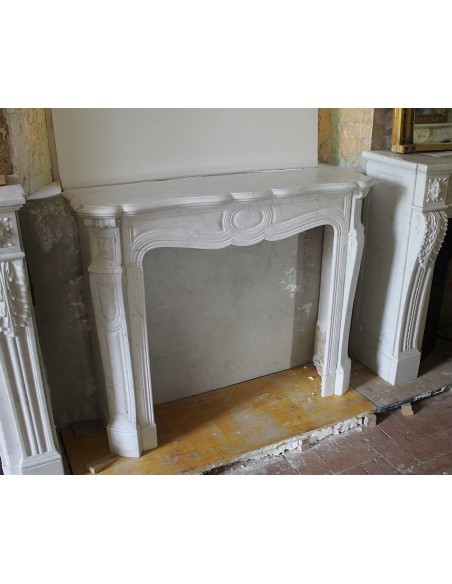 067 POMPADOUR PIED GALBE' SCOLPITO IN MARMO BIANCO CARRARA