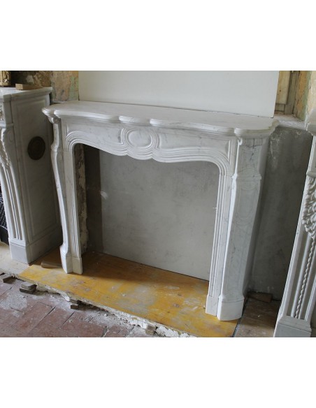 067 POMPADOUR PIED GALBE' SCOLPITO IN MARMO BIANCO CARRARA